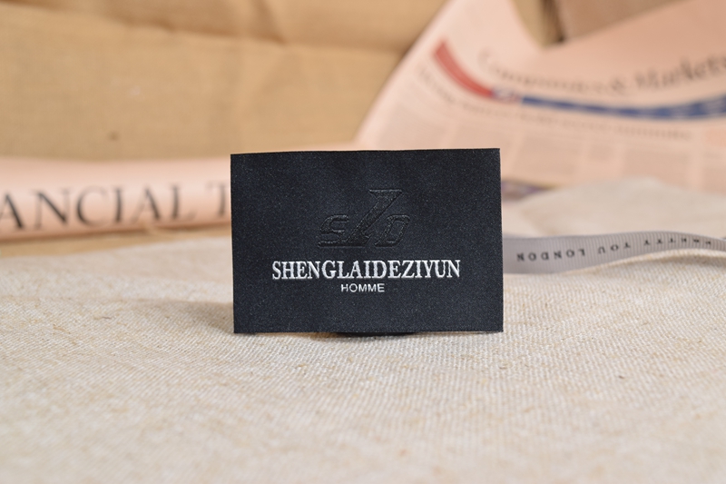 WOVEN LABEL